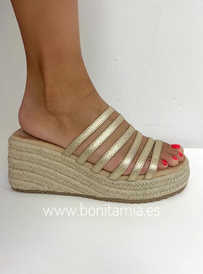 Esparteñas tiras doradas
