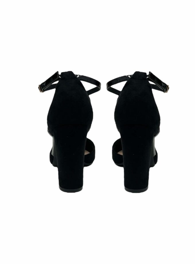 Zapato negro antelina