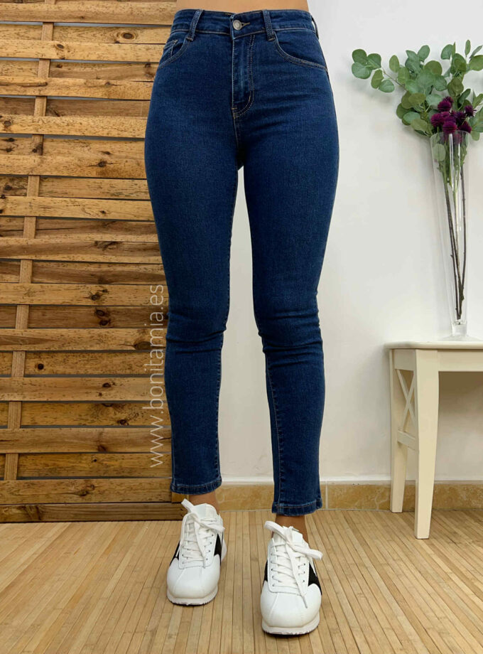 Jeans basic azul intenso