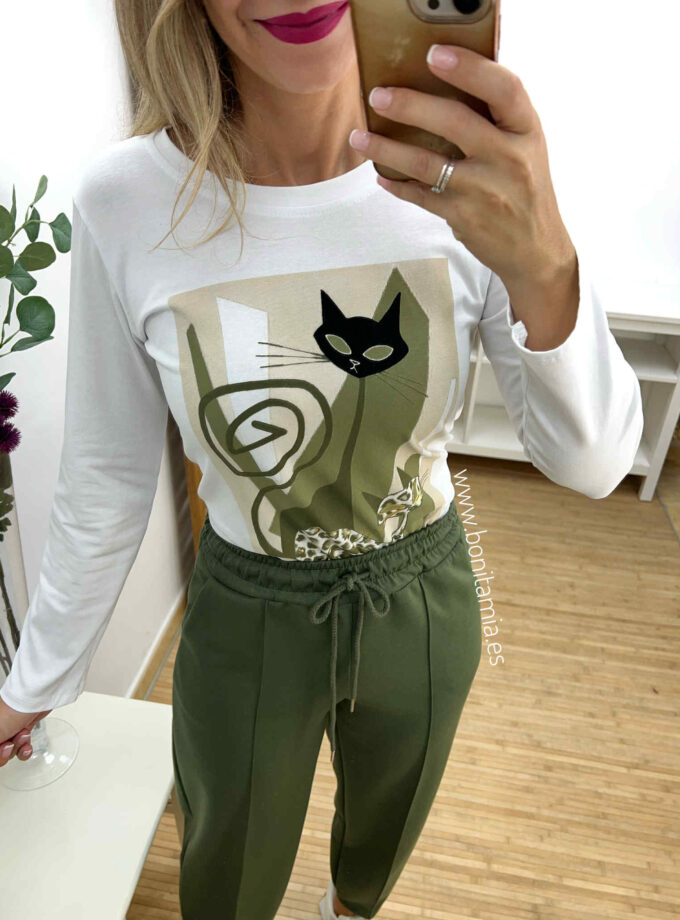 Camiseta gatos verde