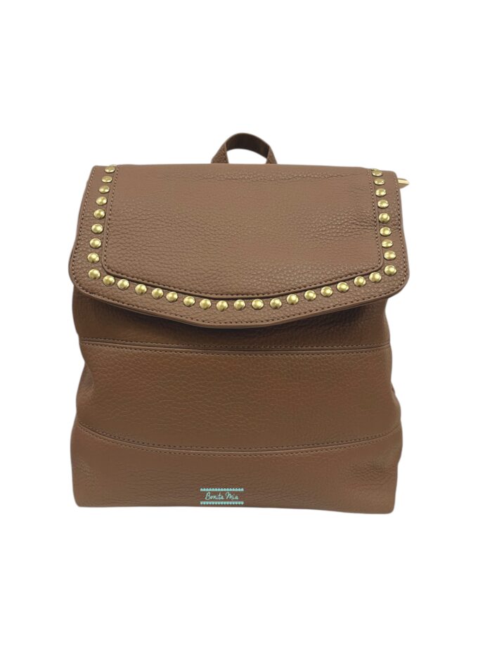 Mochila tachas camel