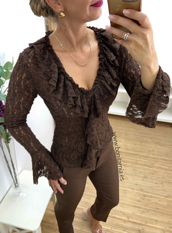 Blusa encaje chocolate