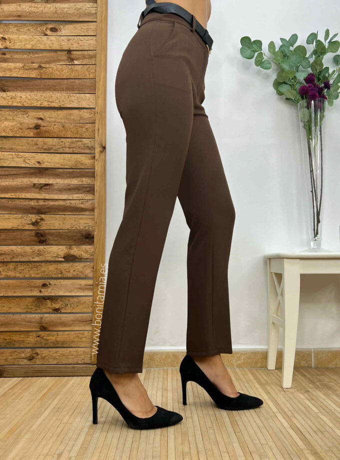 Pantalón pinzas chocolate