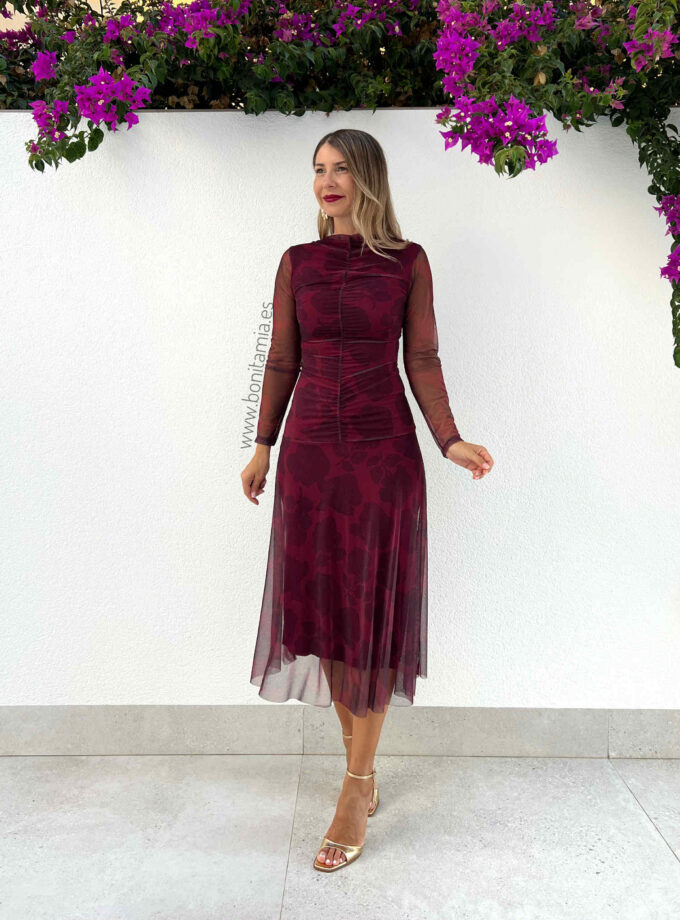 Vestido tul burdeos