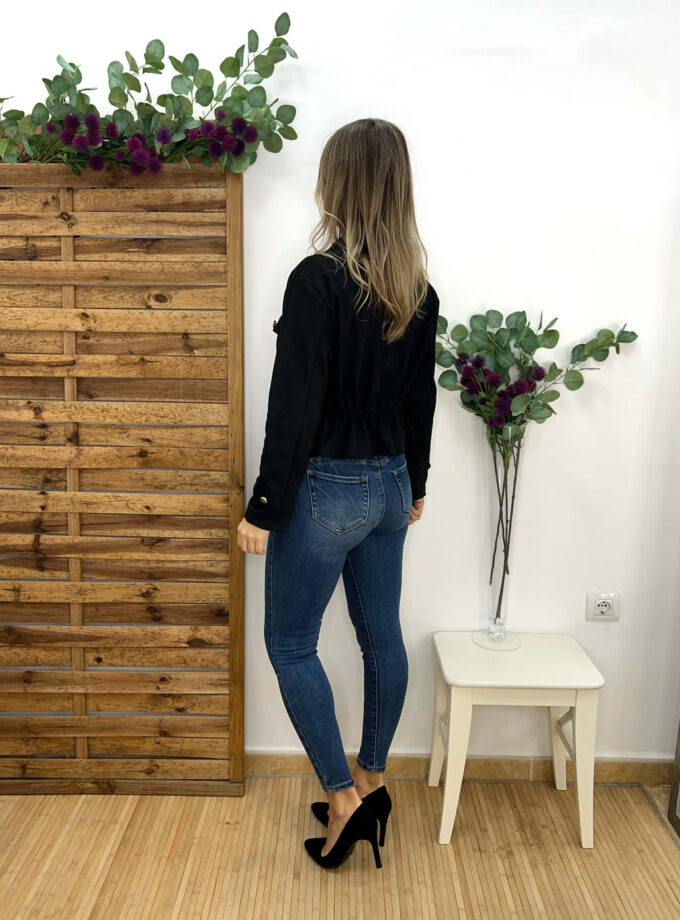 Chaqueta antelina negra