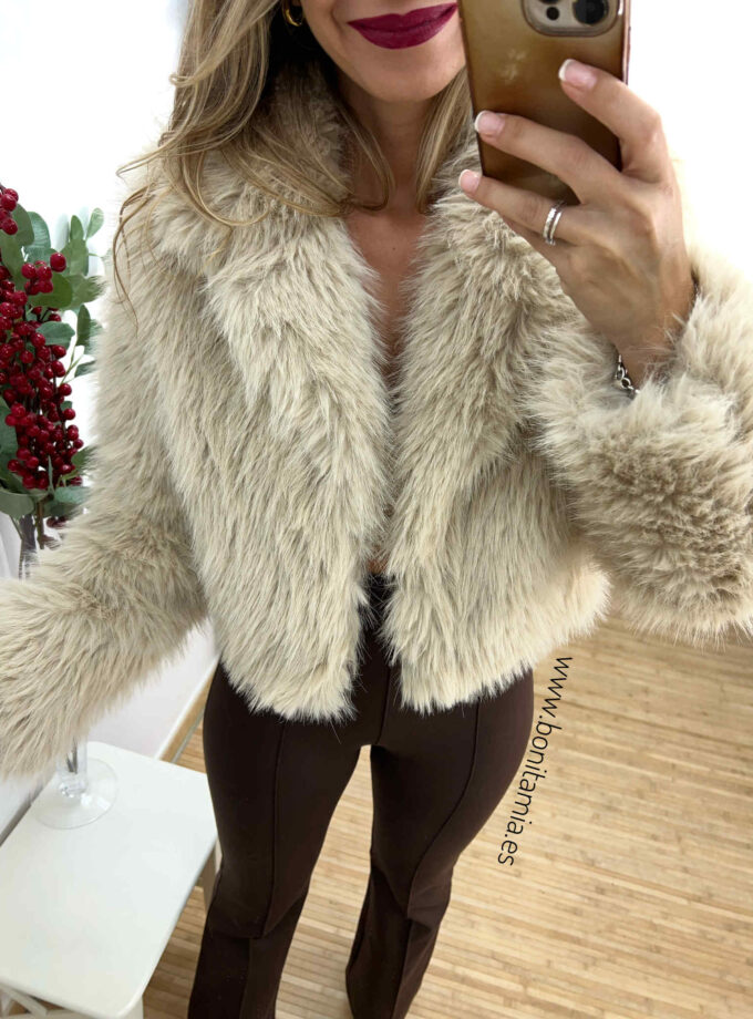 Chaqueta pelo beige