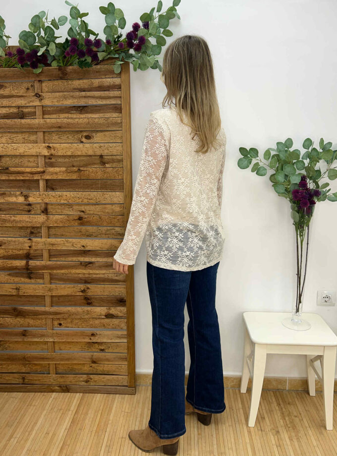 Blusa encaje beige