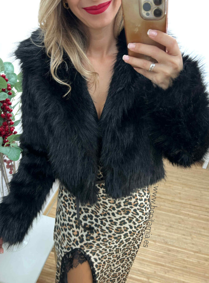 Chaqueta pelo negra