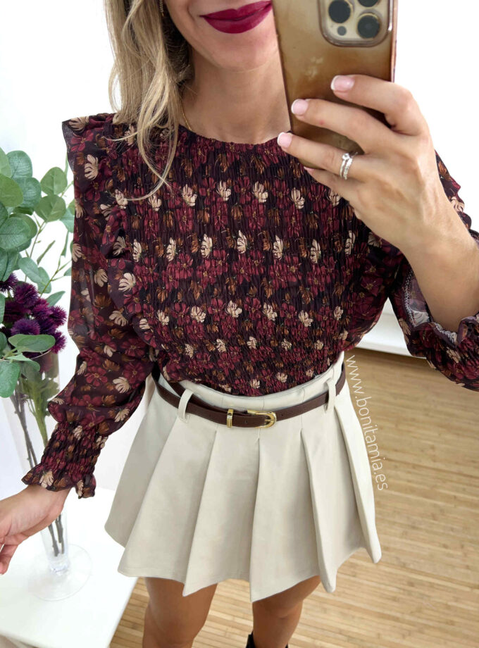 Blusa floral burdeos