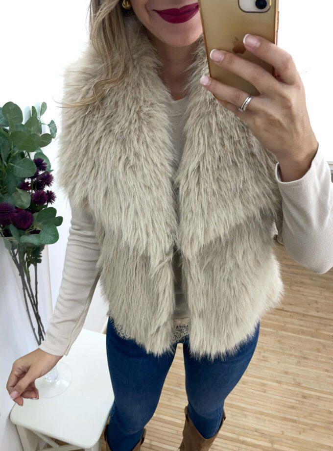 Chaleco pelo beige