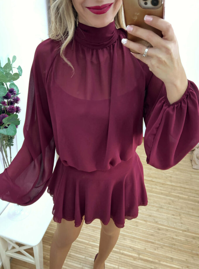 Mono volantes burdeos