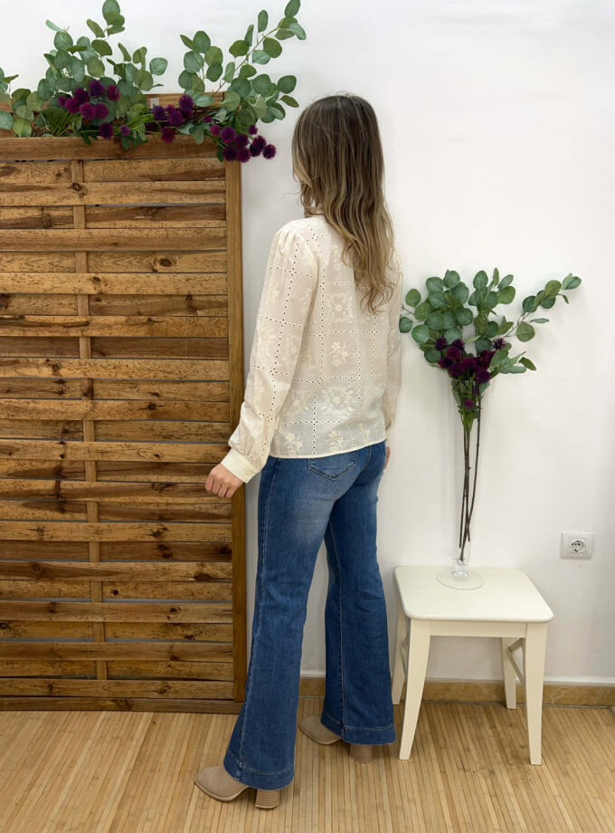 Camisa romantic beige