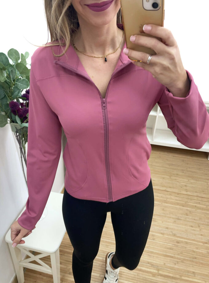 Conjunto deportivo rosa