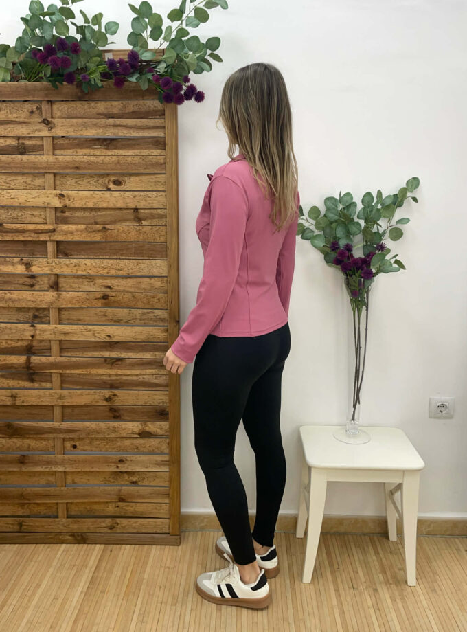 Conjunto deportivo rosa