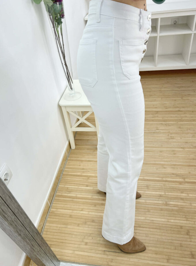 Jeans botones blanco