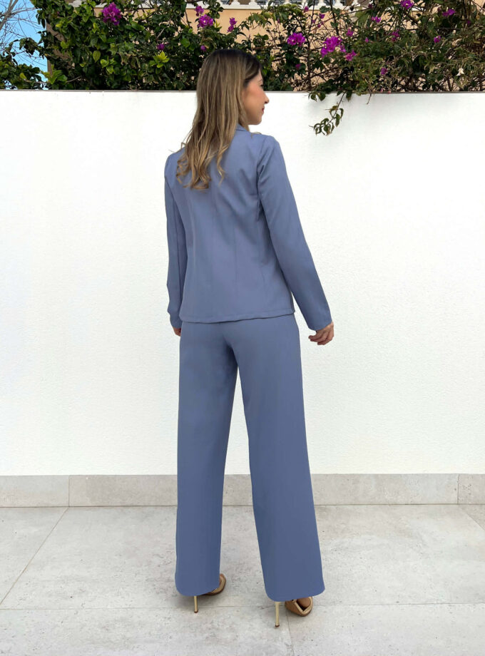 Traje Línea azul