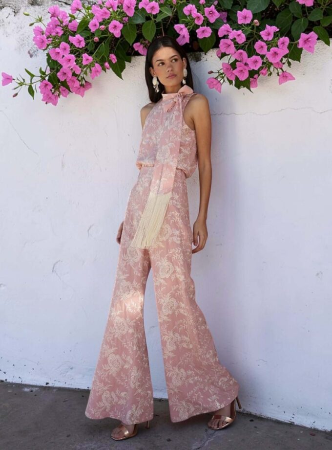 Conjunto bordado rosa