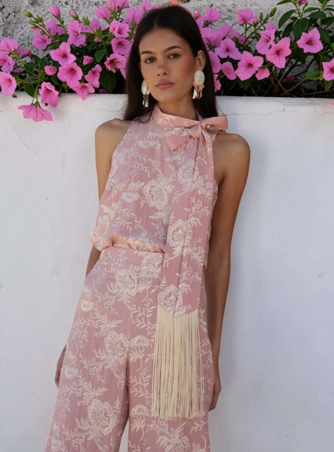 Conjunto bordado rosa