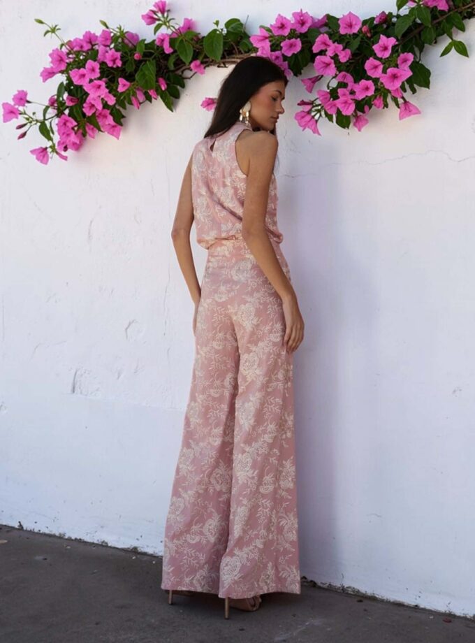 Conjunto bordado rosa