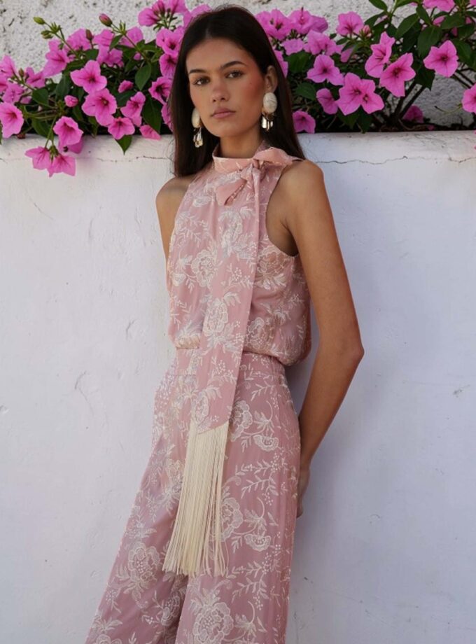 Conjunto bordado rosa