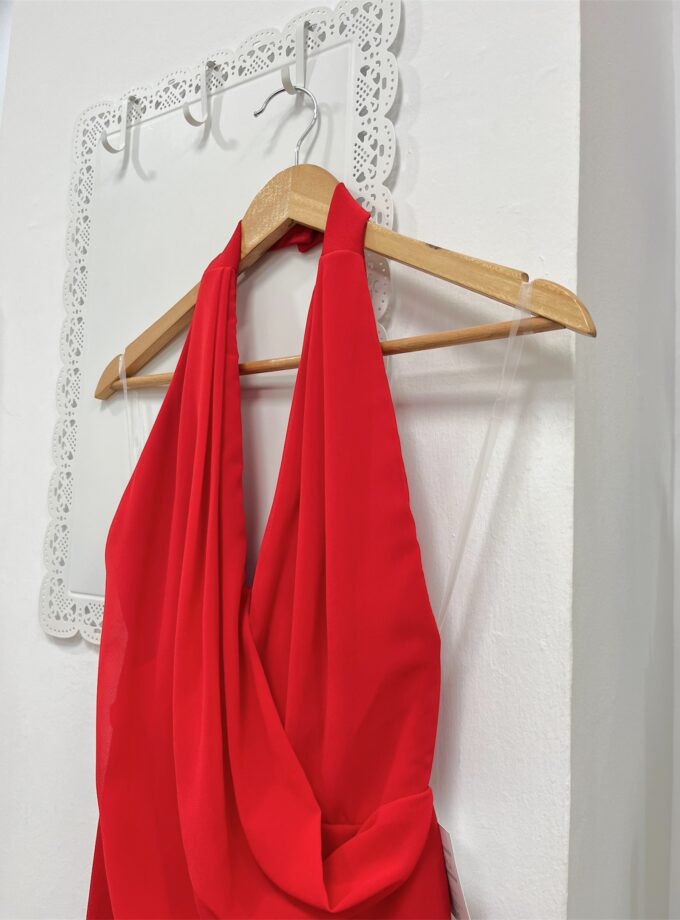 Mono Priscila rojo
