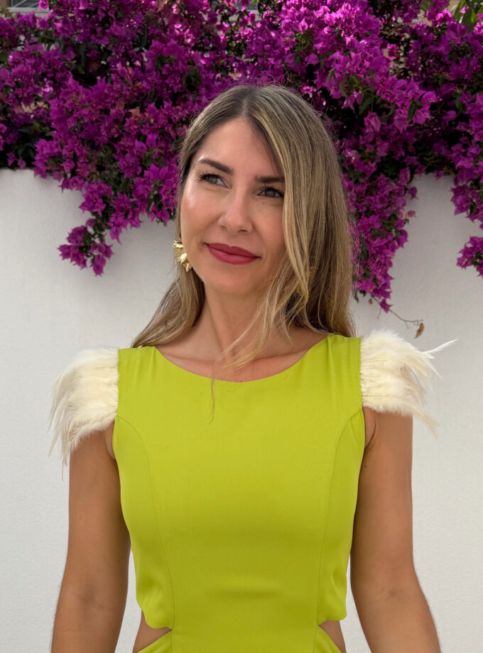 Vestido plumas lima