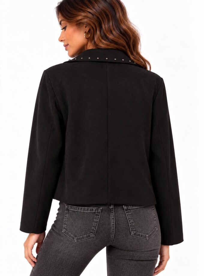 Chaqueta tachas negra